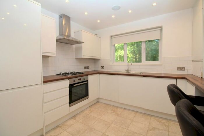 2 Bedroom Maisonette To Rent In Mill Place, Chislehurst, BR7