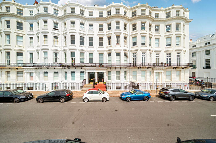 2 Bedroom Flat For Sale In Clarendon Terrace, Brighton, East Sussex, BN2