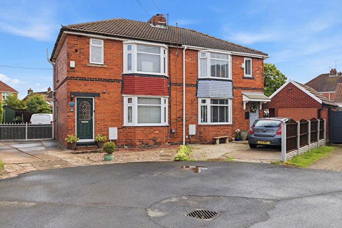 3 Bedroom Semi Detached House For Sale In Reasby Avenue, Ravenfield, Rotherham, S65