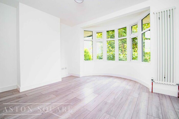 2 Bedroom Flat To Rent In Braemar Avenue, London, NW10