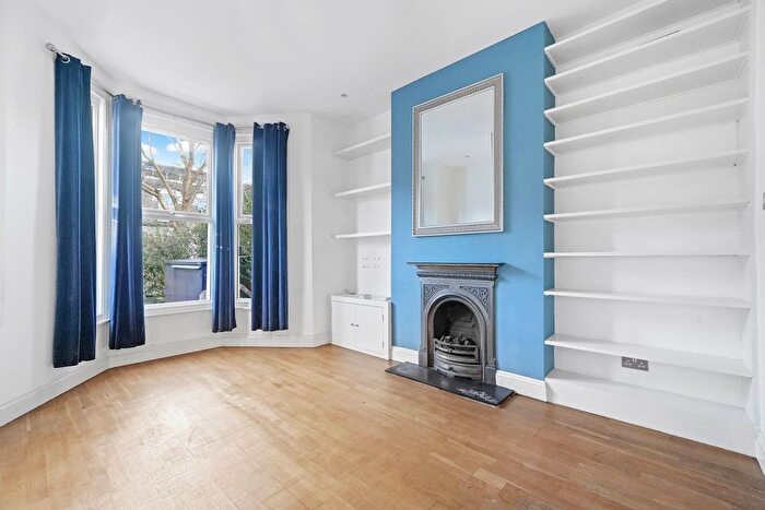 1 Bedroom Flat For Sale In Palatine Road, London, N16