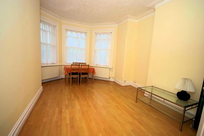 1 Bedroom Flat To Rent In Colney Hatch Lane, Muswell Hill, N10