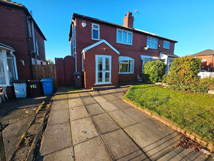 3 Bedroom Semi Detached House To Rent In Bolton Road, Swinton, Manchester, M27