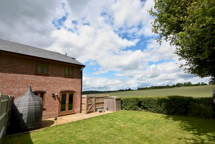 2 Bedroom Semi-Detached House For Sale In Newfound, Basingstoke, RG23