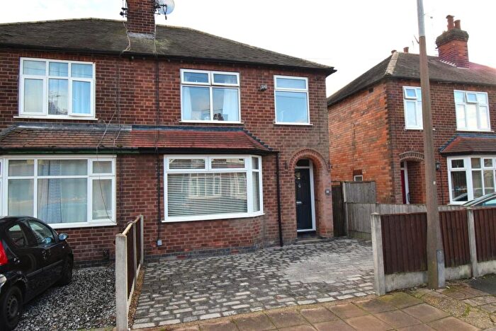 3 Bedroom Semi Detached House For Sale In Central Avenue, Nottingham, NG9