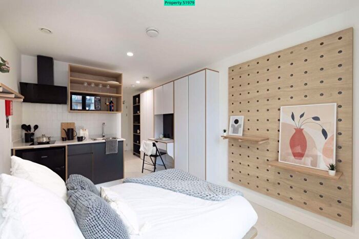 Studio To Rent In Node, Limehouse, E14