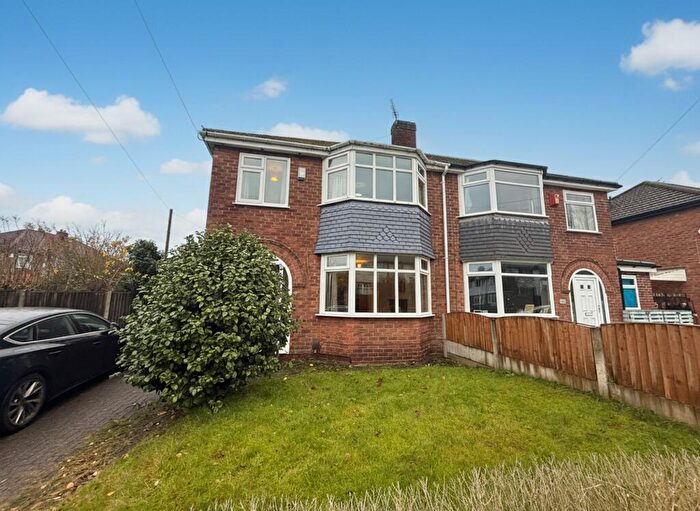 3 Bedroom Semi-Detached House To Rent In Grosvenor Road, Sale, M33