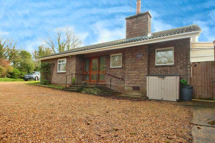 2 Bedroom Detached Bungalow To Rent In Church Walk, Stow Longa Village, Huntingdon, PE28