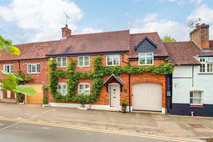 4 Bedroom Terraced House For Sale In Fish Street, Redbourn, Hertfordshire, AL3