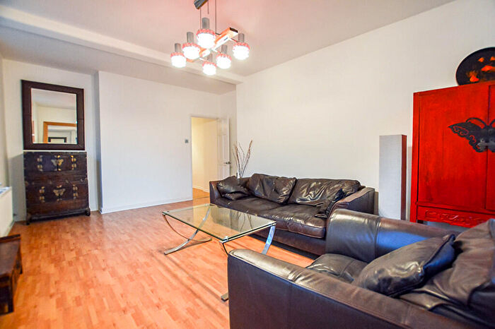 1 Bedroom Apartment To Rent In Lyons Place, London, NW8