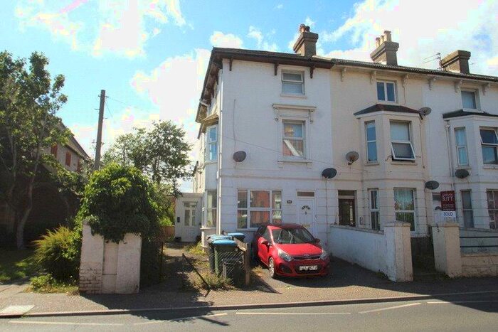 2 Bedroom Maisonette To Rent In Arundel Road, Littlehampton, West Sussex, BN17