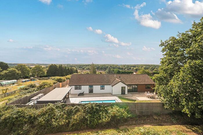 4 Bedroom Detached House For Sale In Back Street, Clophill, MK45