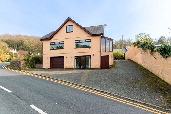 1 Bedroom Detached House For Sale In Y Felinheli, Gwynedd, LL56