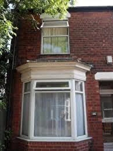 3 Bedroom Terraced House To Rent In Bethnal Green, Beverley Road, Hull, HU6