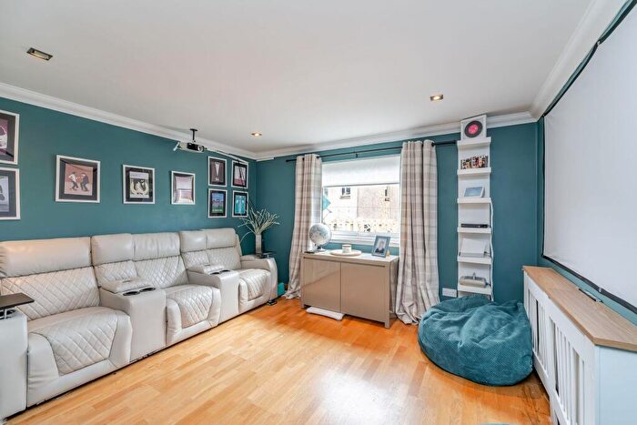 5 Bedroom Detached House For Sale In Curling Pond Lane, Longridge, Bathgate, EH47
