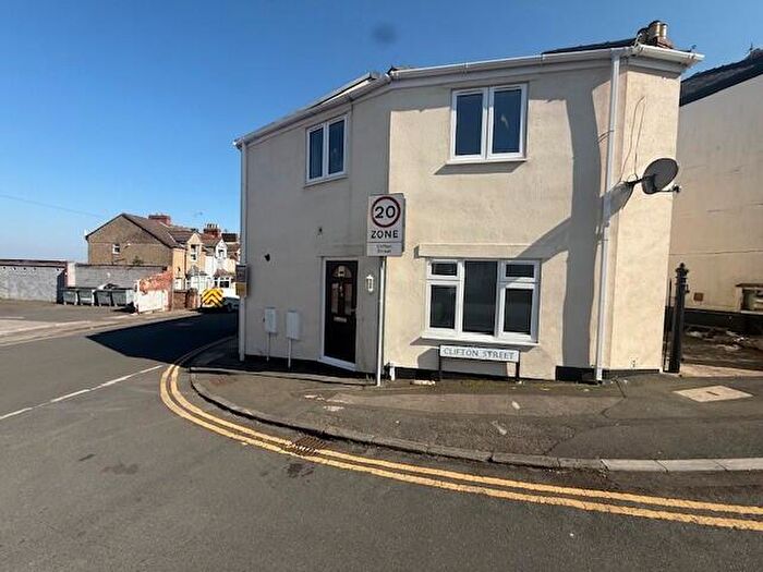 1 Bedroom End Of Terrace House For Sale In Swindon, SN1