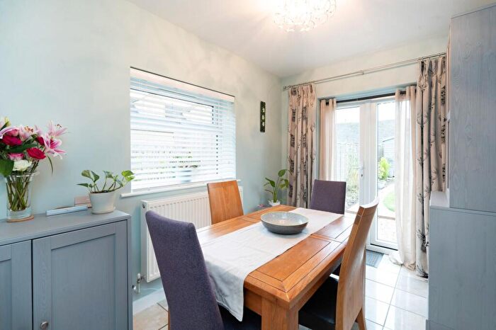 3 Bedroom Detached Bungalow For Sale In Greenfield Crescent, Stonesfield, OX29