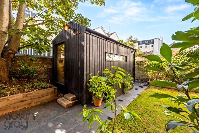 2 Bedroom Flat For Sale In Seafield Road, Hove, East Sussex, BN3