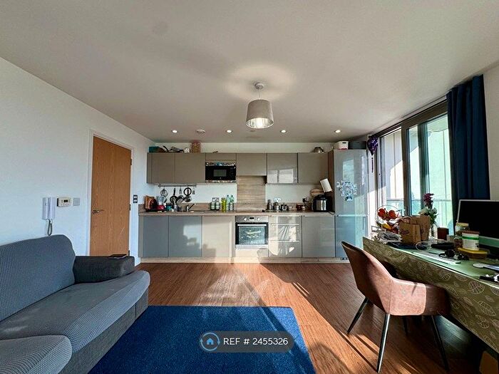 2 Bedroom Flat To Rent In Sienna Alto, London, SE13