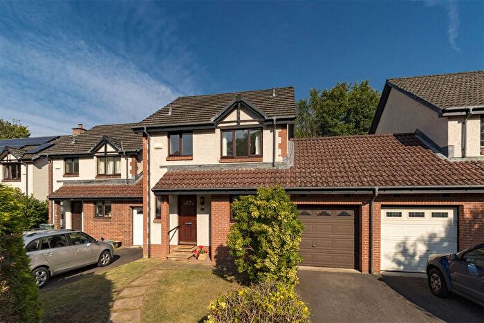 3 Bedroom Property For Sale In Bavelaw Gardens, Balerno, EH14