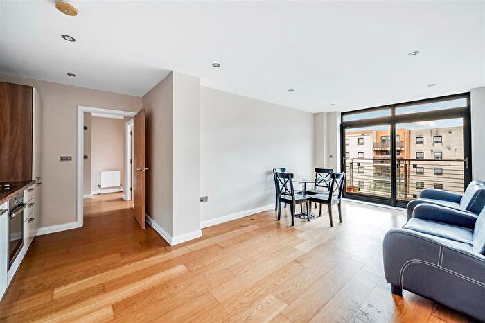 2 Bedroom Flat For Sale In Larden Road, London, W3