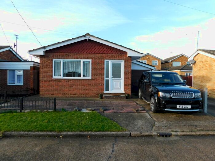 1 Bedroom Detached Bungalow To Rent In Pennial Road, Canvey Island SS8