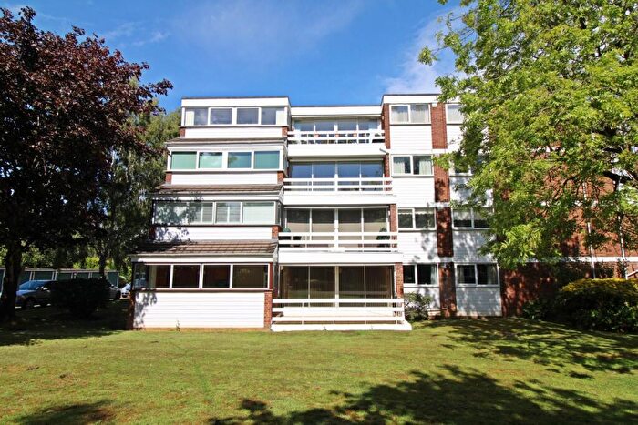 2 Bedroom Flat For Sale In Westmoreland Road, Bromley, BR2