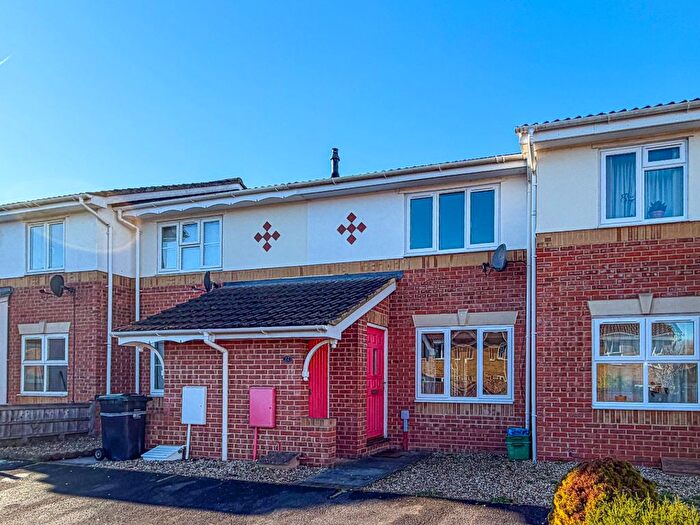 2 Bedroom Terraced House To Rent In Compton Close, Taunton, TA2