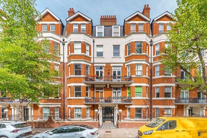 3 Bedroom Flat For Sale In Wymering Road, Maida Vale, W9