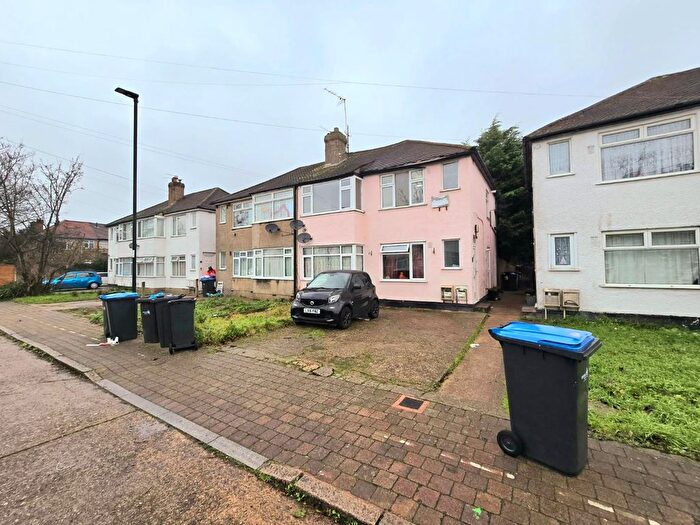 2 Bedroom Flat To Rent In Bowood Road, Enfield, EN3