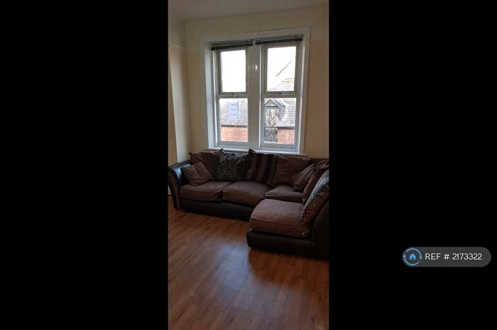 5 Bedroom Flat To Rent In Wingrove Avenue, Newcastle Upon Tyne, NE4