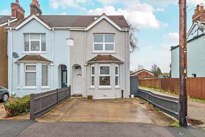 4 Bedroom Semi Detached House To Rent In Monson Road, Redhill, RH1