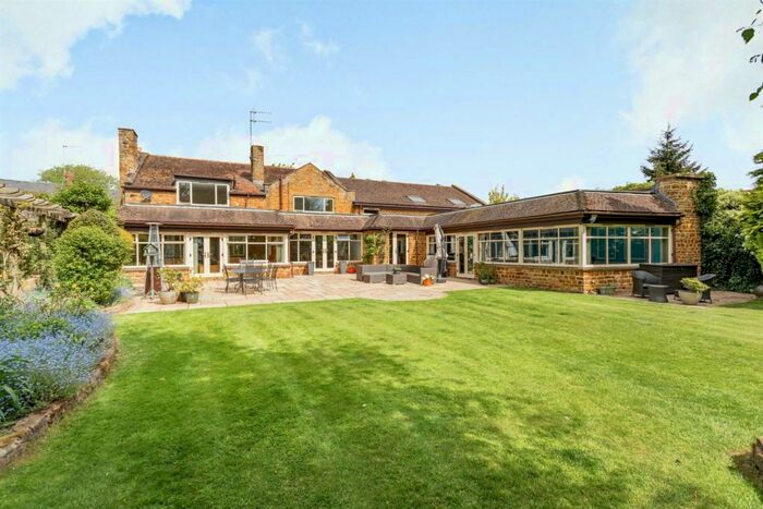 6 Bedroom Detached House For Sale In Duck Lane, Harpole, Northampton, NN7