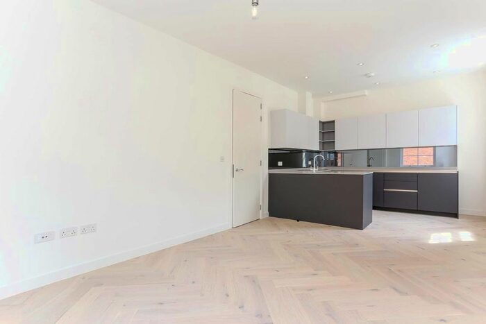 2 Bedroom Flat To Rent In Lily Place, London, EC1N