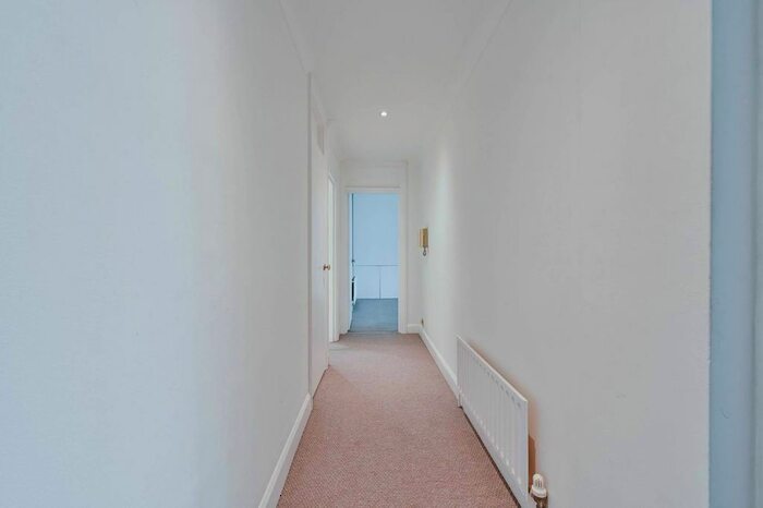 1 Bedroom Flat To Rent In Highbury New Park, Highbury, London, N5