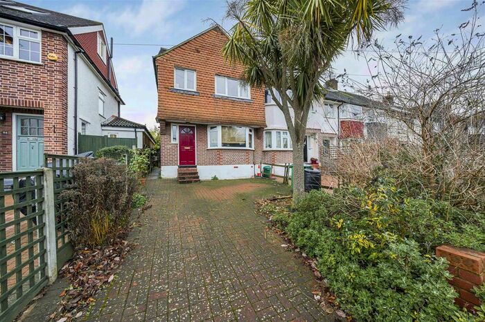 4 Bedroom End Of Terrace House To Rent In Lincoln Avenue, Twickenham, TW2