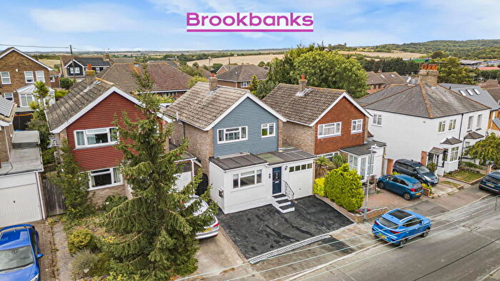 4 Bedroom Detached House For Sale In Mabel Road, Hextable, Swanley, BR8