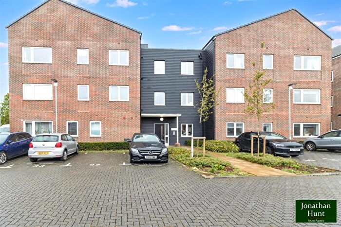 1 Bedroom Apartment For Sale In Blossom Drive, Welwyn Garden City, AL7