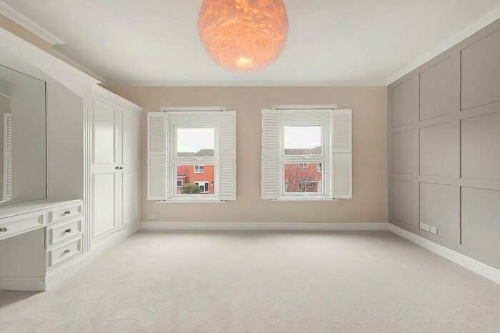 2 Bedroom Flat To Rent In Oldridge Road, Balham, London, SW12