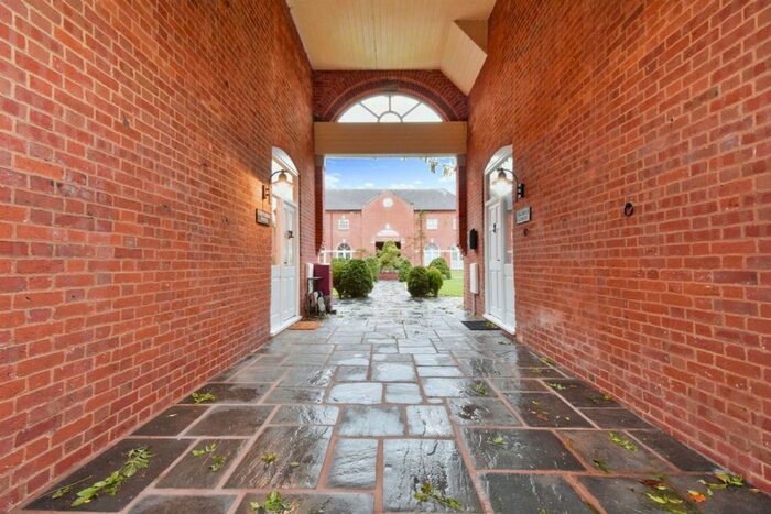 3 Bedroom End Of Terrace House For Sale In Stanford Park, Stanford Bridge, Worcester, WR6