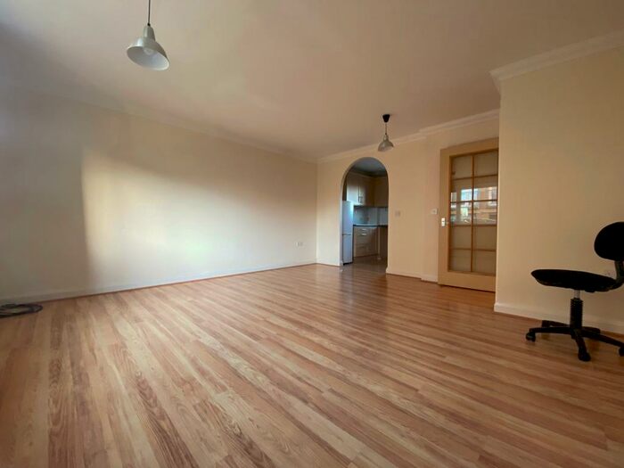 2 Bedroom Apartment To Rent In Ainsworth Place, Cambridge, CB1