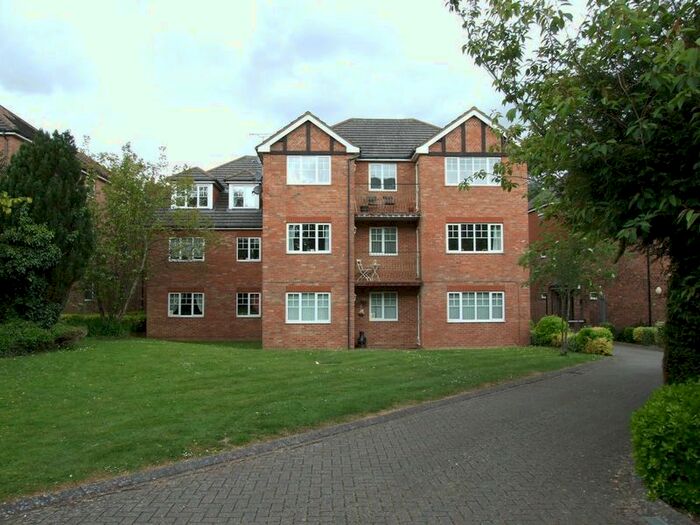 2 Bedroom Flat To Rent In Outwood Court, Pampisford Road, South Croydon CR2