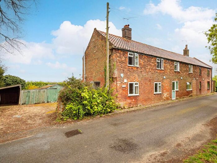 4 Bedroom Cottage For Sale In Church Road, Sutton, NR12