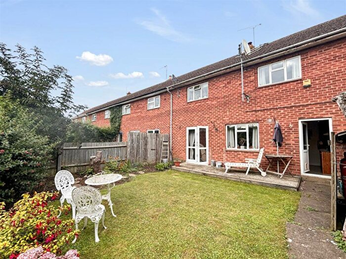 3 Bedroom Terraced House For Sale In Compton Road, Lighthorne Heath, CV33