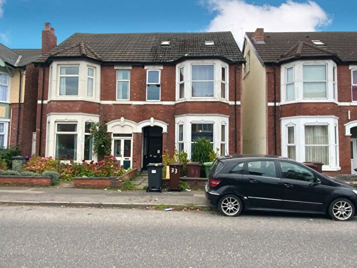 6 Bedroom Semi-Detached House For Sale In Paget Road, Wolverhampton, WV6