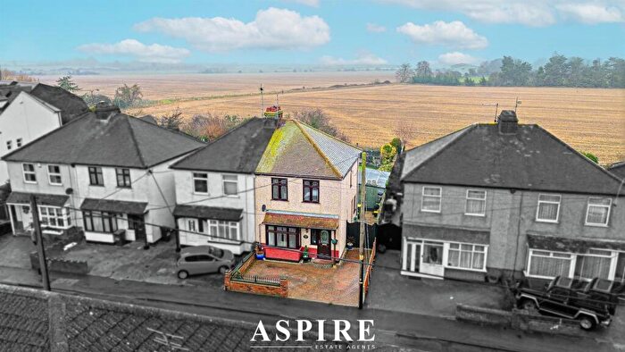 2 Bedroom Semi-Detached House For Sale In Little Wakering Road, Little Wakering, Southend-On-Sea, SS3