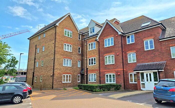 2 Bedroom Flat To Rent In Wherry Close, Margate, CT9
