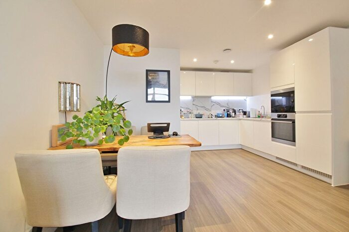 2 Bedroom Flat For Sale In Aldington House, Frazer Nash Close, Isleworth, TW7