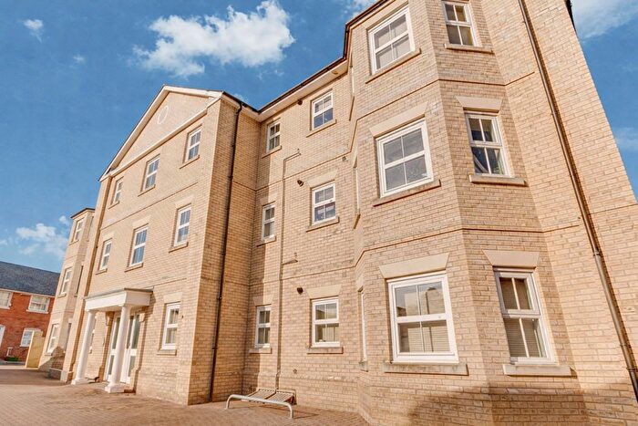 2 Bedroom Flat For Sale In Steed Crescent, Colchester, CO2