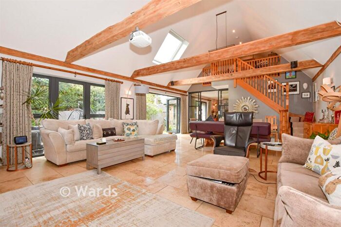 4 Bedroom Chalet For Sale In Ulcombe, Ulcombe, Maidstone, Kent, ME17